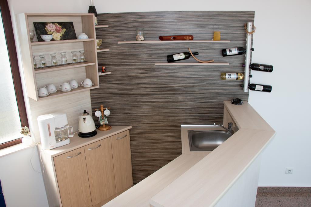 Guest Rooms Sea View Balchik Esterno foto