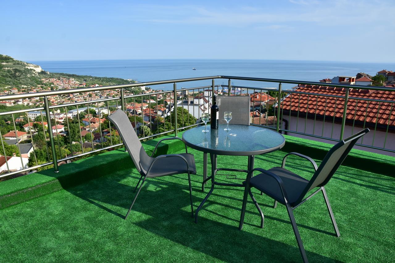 Guest Rooms Sea View Balchik Esterno foto
